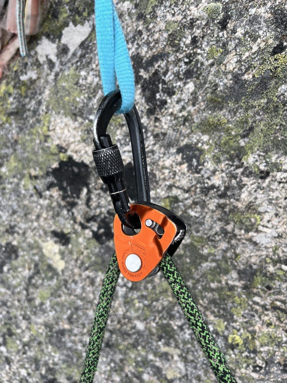 Rücklaufsperre mit dem Nano Traxion am Fels