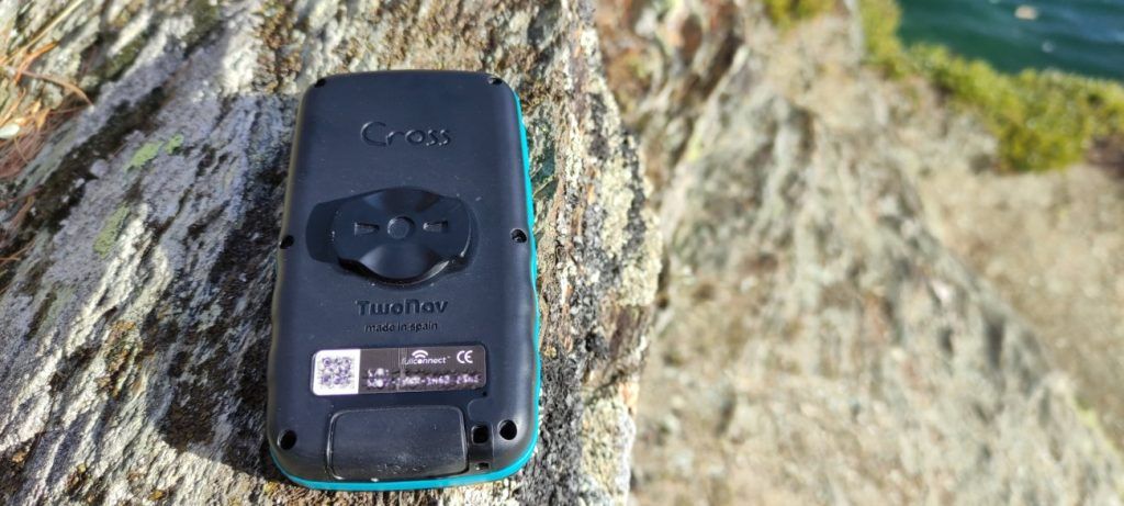 Rückansicht des TwoNav Cross GPS mit QuickLock Kupplung