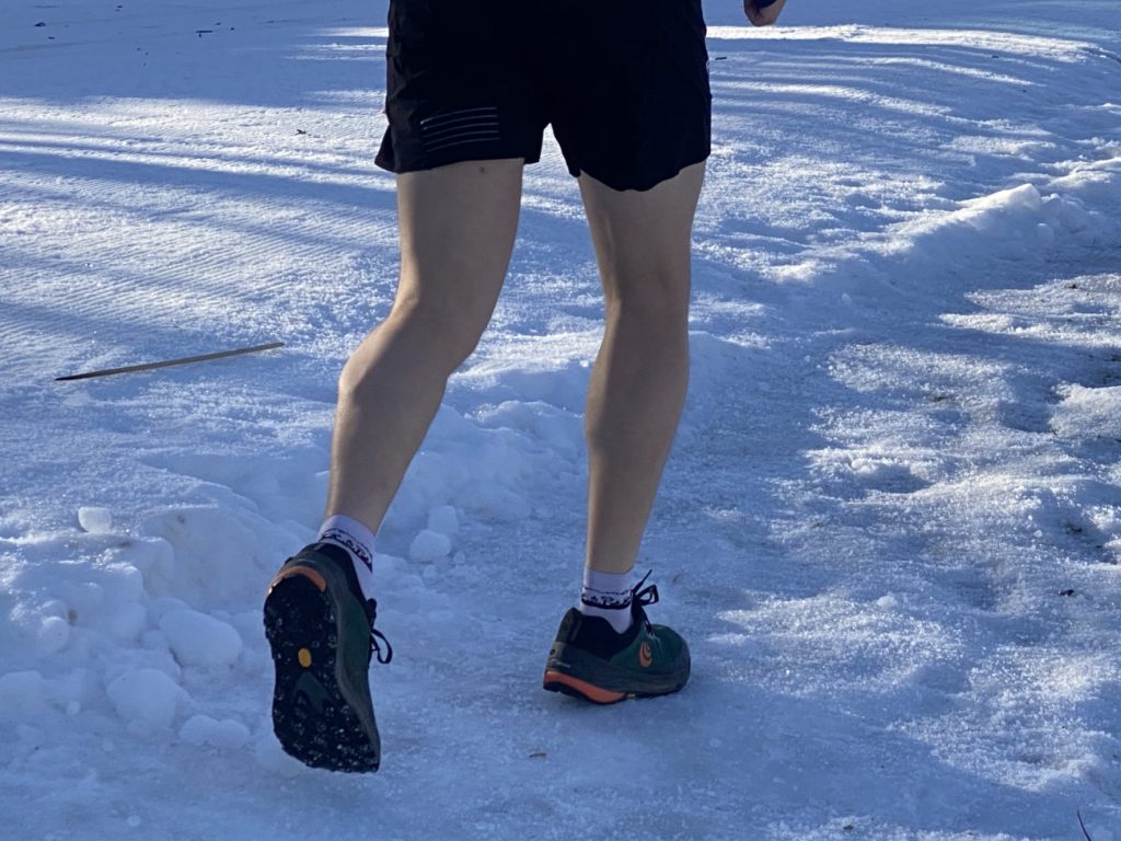 Topo Athletic Ultraventure Pro Schuhe im Schnee
