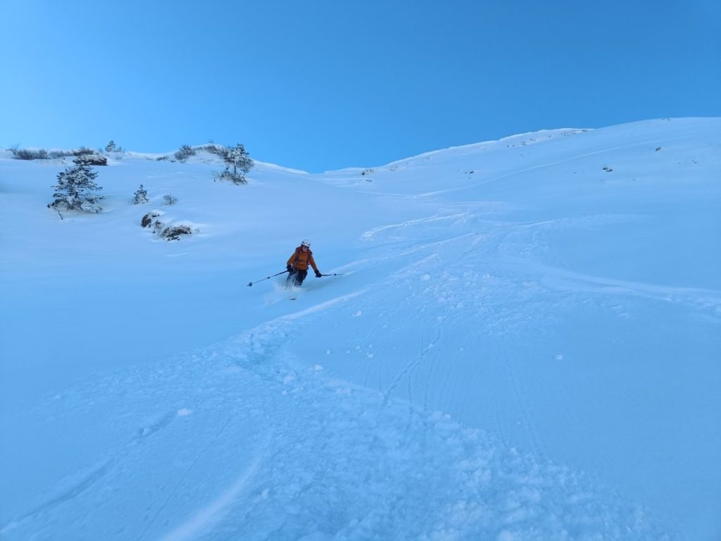 Skitour Engstligenalp Kandersteg ab Fondue-Iglu