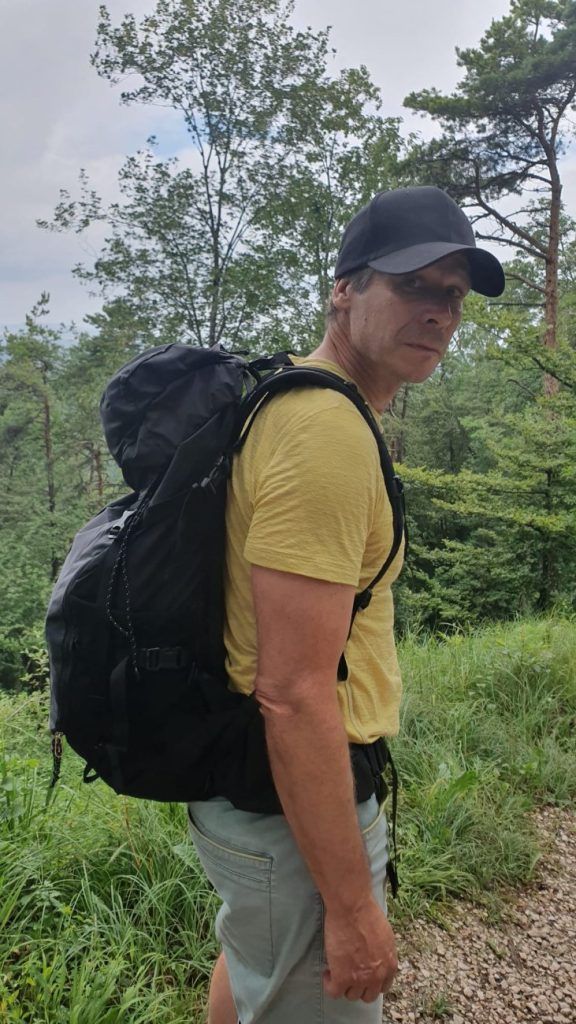Artilect Sprint T-Shirt beim Wandern in den Alpen