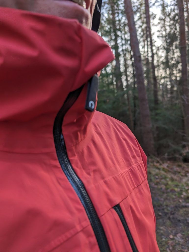 Kinnschutz der Rotauf Ultralight Jacke Herren mit Sympatex 3-Lagen Laminat