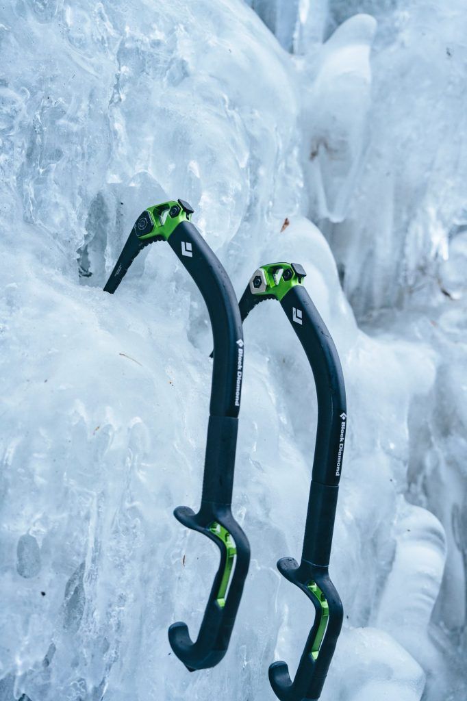 2 Eispickel Black Diamond Winter 24/25 Hydra im Eis