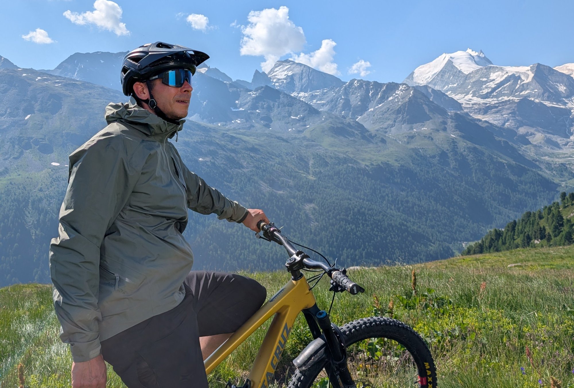 Arc’teryx Rhoam Hybrid Jacket (10)