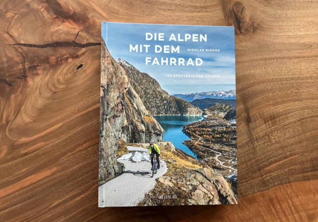 Alpen-mit-Fahrrad_Titelseite-breit